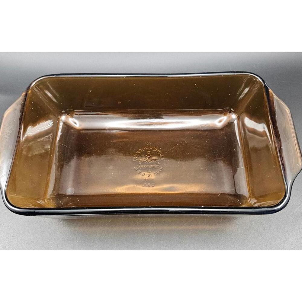 Vintage Anchor Hocking Fire-King 1 Qt Amber Baking Dish Ovenproof USA Rim Chip